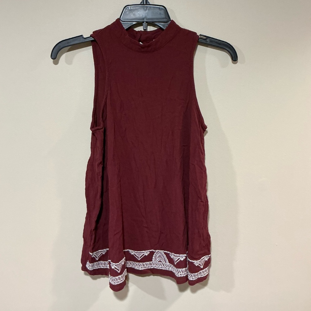Mossimo Supply Co. Burgundy Tank Top with Lace Detail